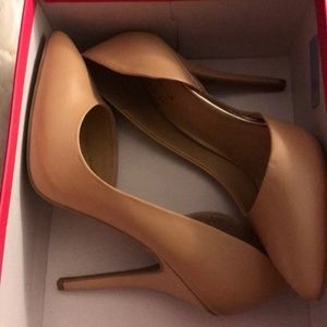 Just Fab Brand New Nude heels